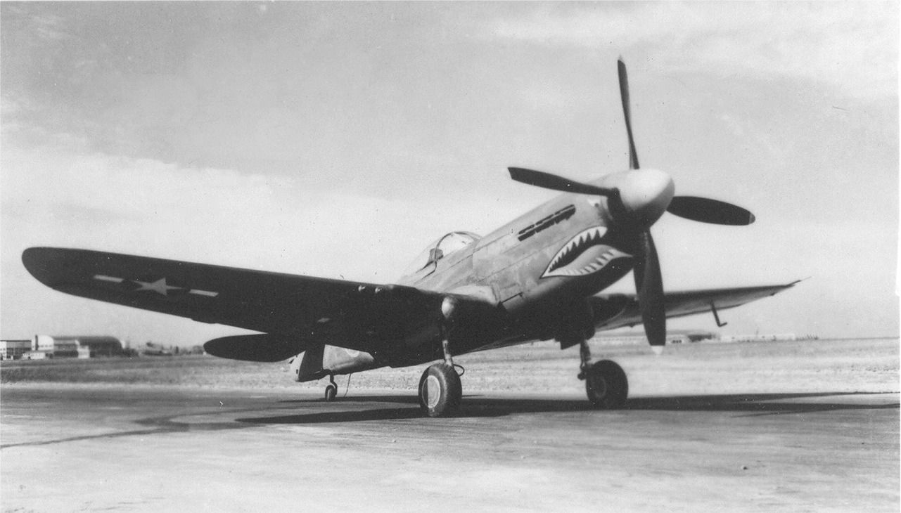 Curtiss_XP-40Q_
