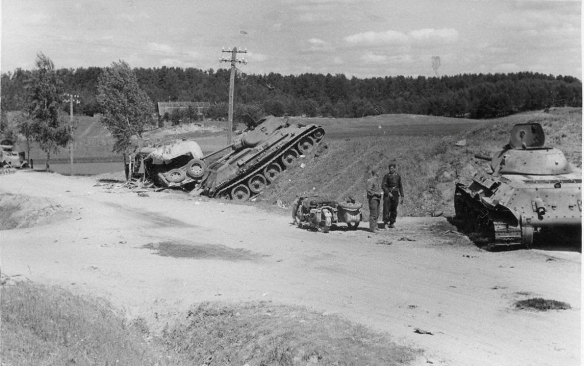 Damaged and abandoned  T-34 tanks ,  1941 (1)