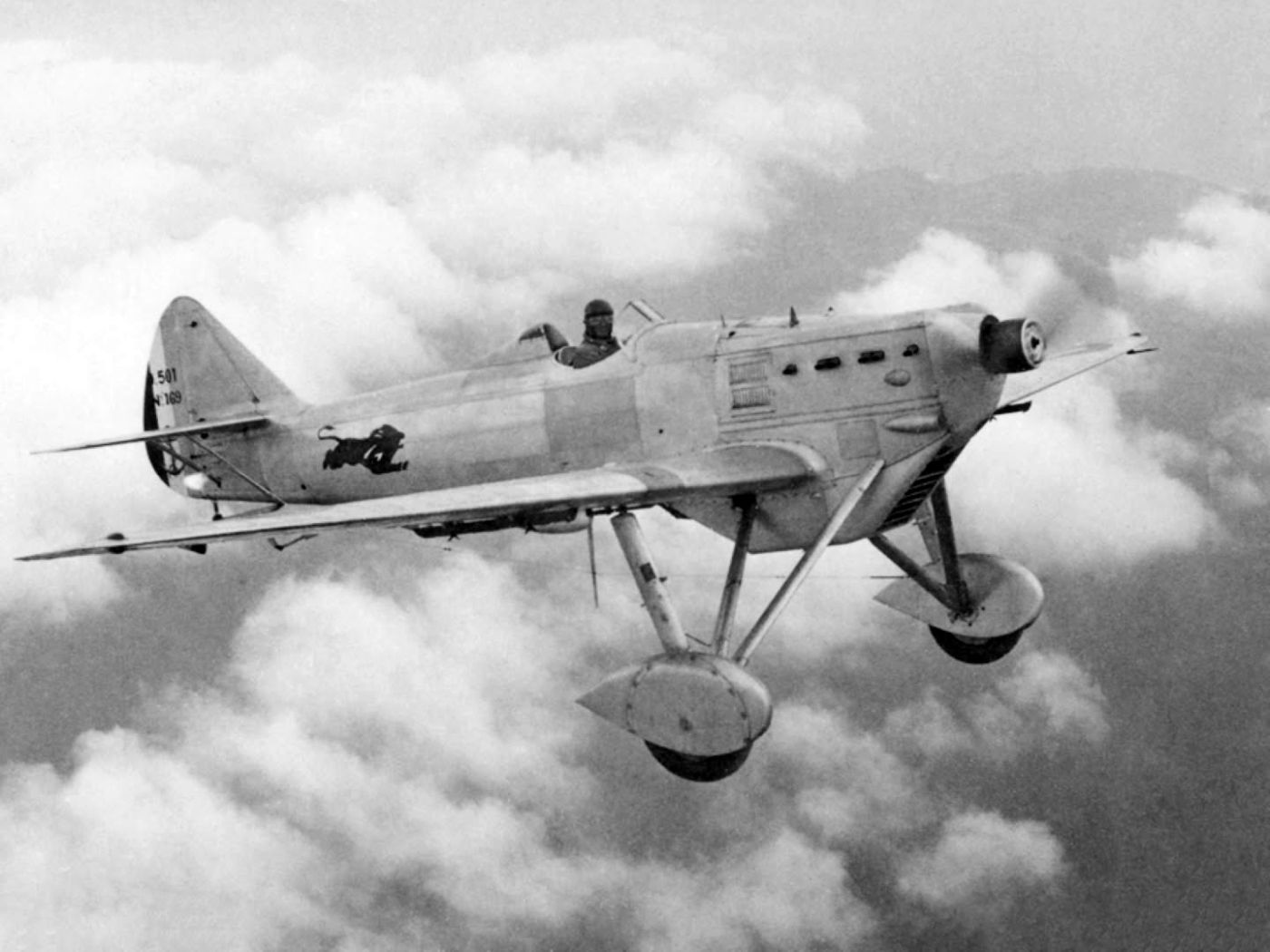 Dewoitine D.501 no.169, 2ème Escadrille, GC I/8, 1937