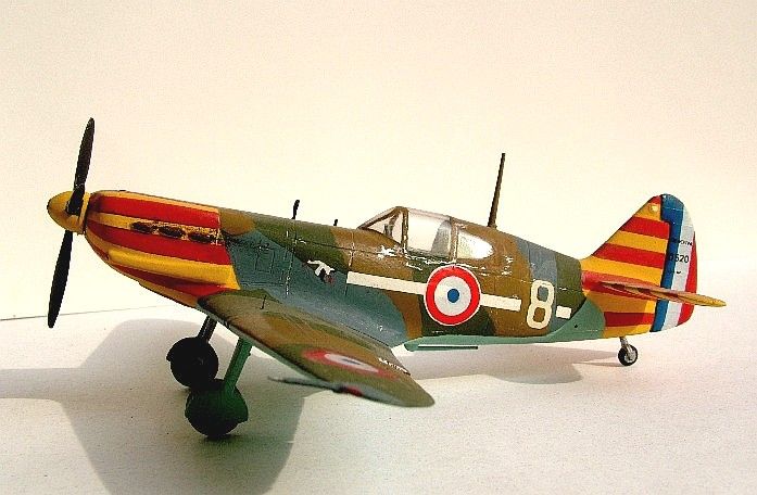 Dewoitine D-520 I Eskadra/GCI 2 Vichy 1941 NOVO/FROG 1:72