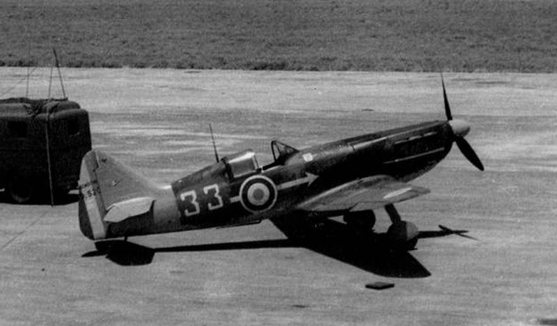 Dewoitine D.520 no.382, "White 33", GC III/6 (2)