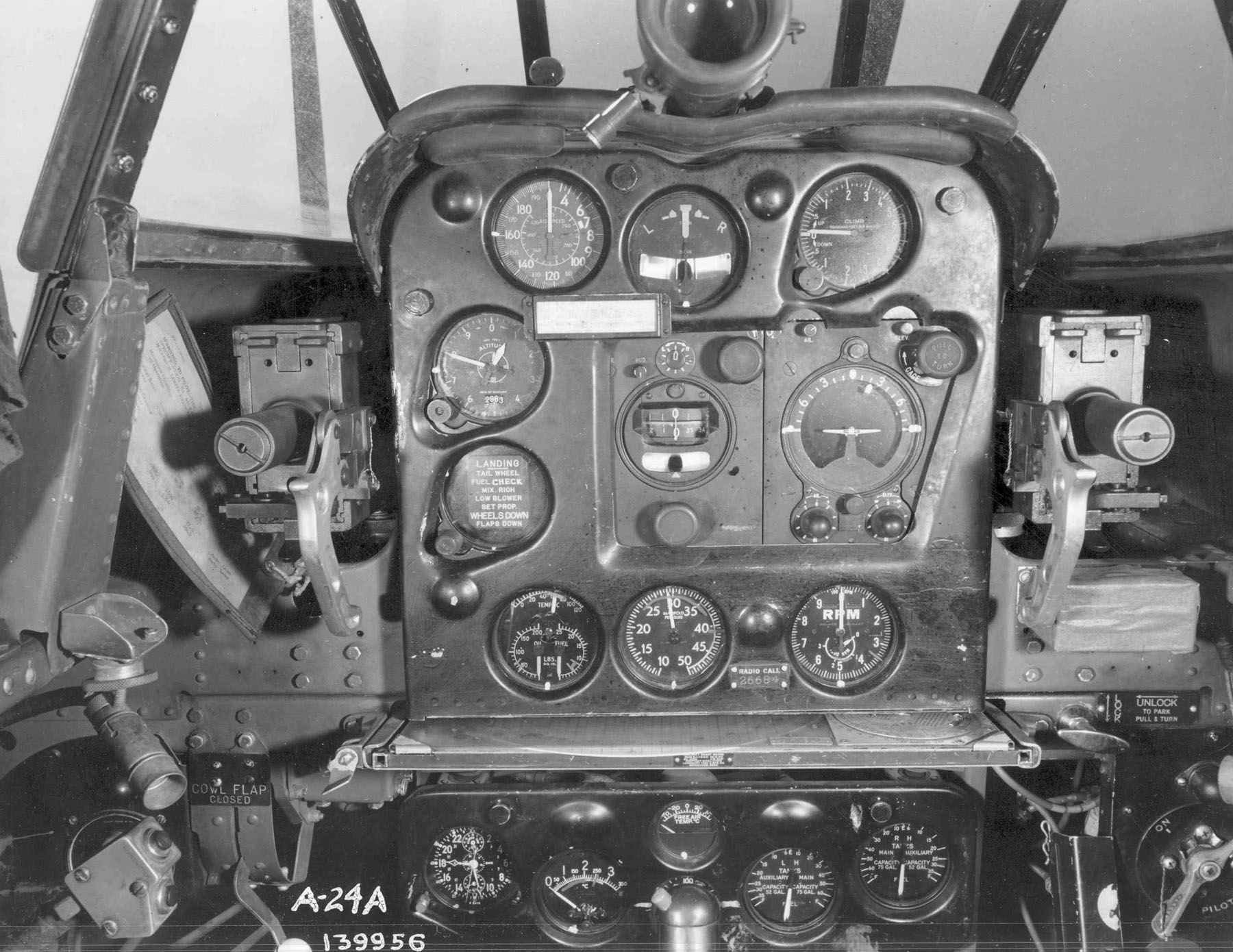 Douglas_A-24a_Cockpit