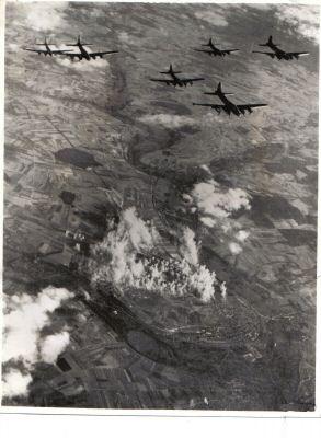 Flying Fortress Raid on Amiens-Glisy