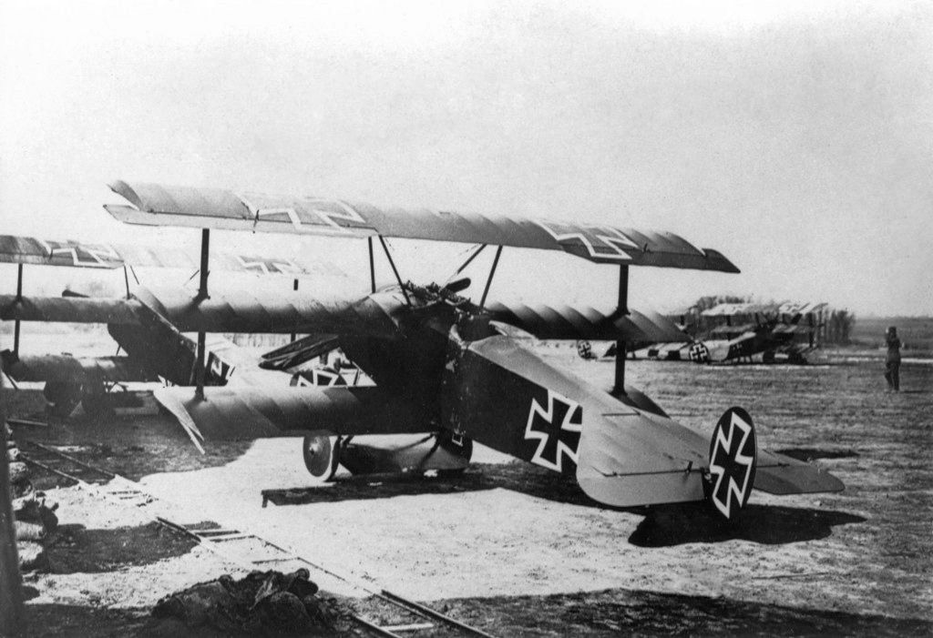 Fokker Dr.I 425/17, March 1918 (2)