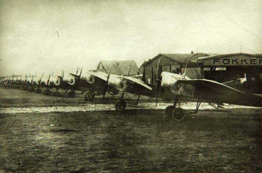 Fokker E.I and E.II , the Fokker factory