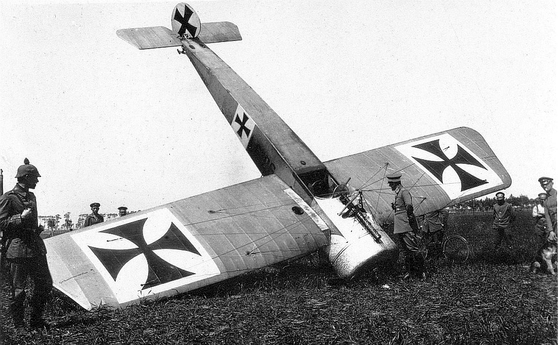 Fokker E.III crashed