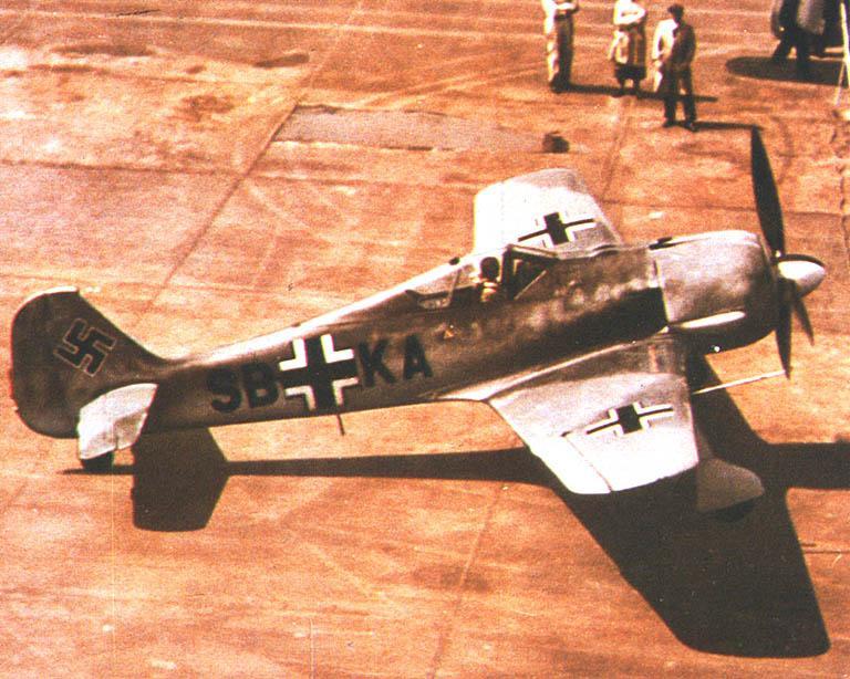 FW-190 about to taxi.