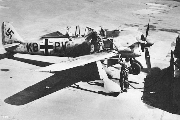 FW 190 refueling.