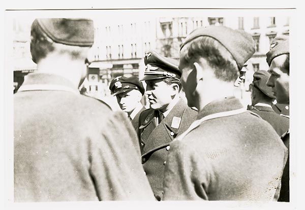 German Soldiers in Discussion