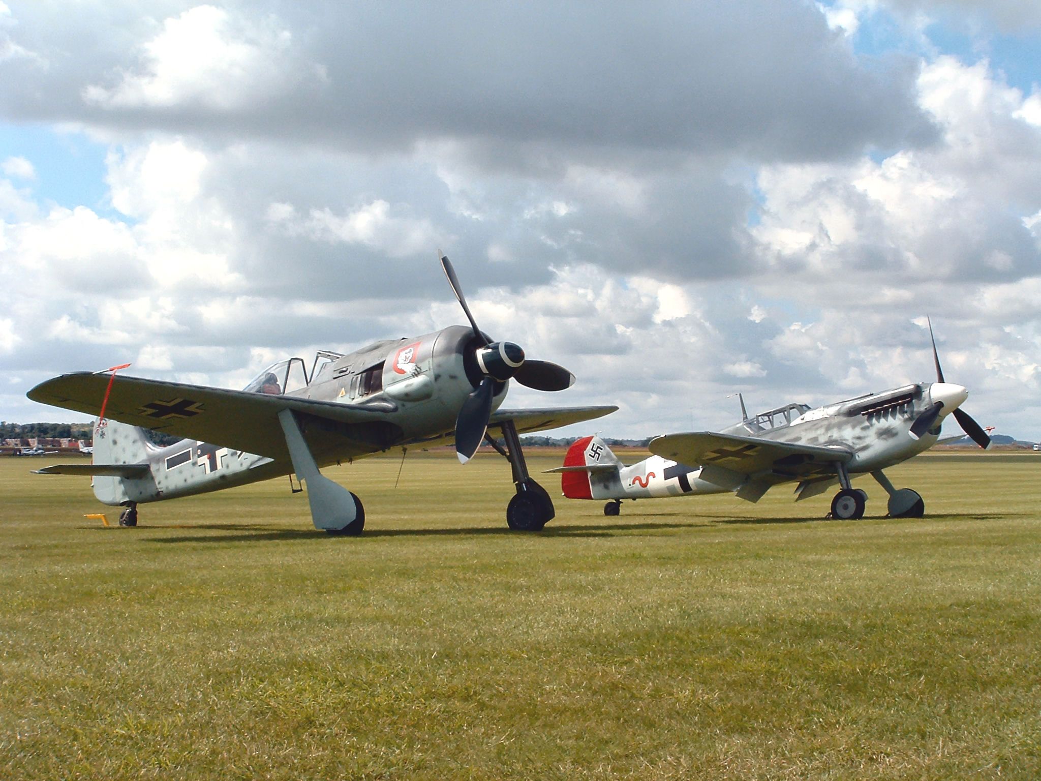 German_pair_flightline_col