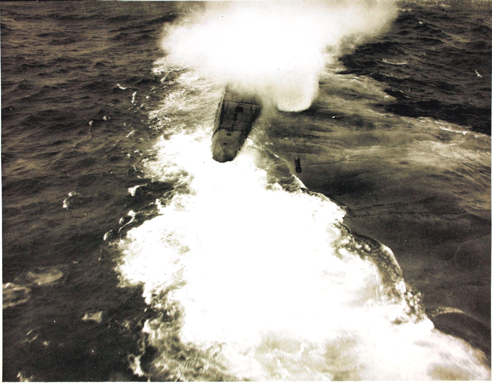German_U-848_Sinking_by_VPB-107_Aircraft_2