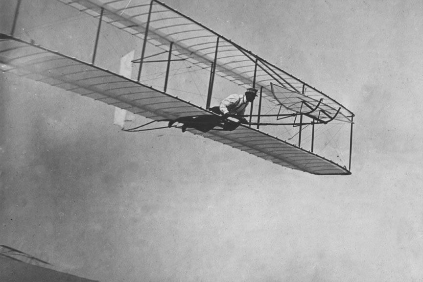 Gliding_flight_Wright_Glider_Kitty_Hawk_NC_1902_