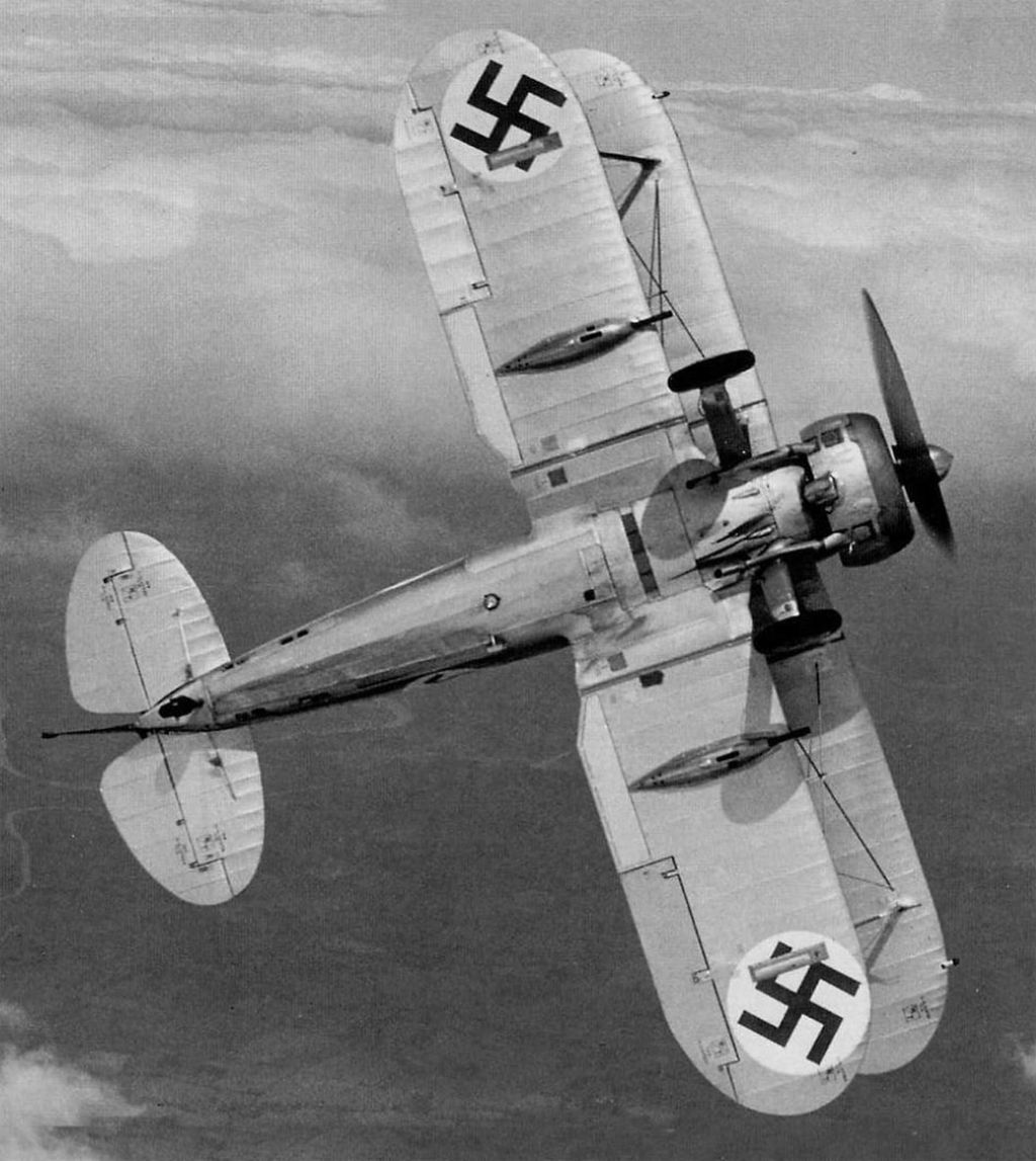 Gloster Gladiator , the Latvian AF. the bottom view