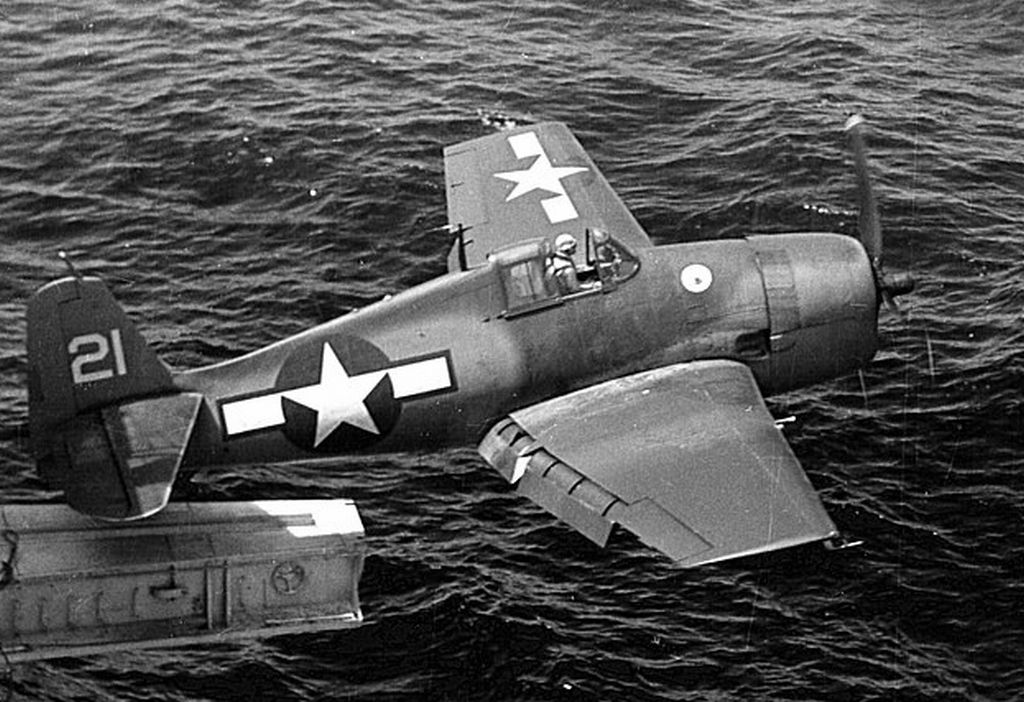 Grumman F6F-3 Hellcat 'White 21", VF-15, the hangar deck catapult, USS Hornet (CV-12), 1944 (2)