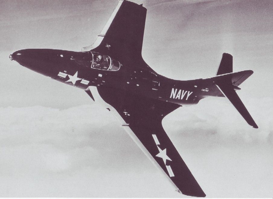 Grumman F9F-7 Cougar