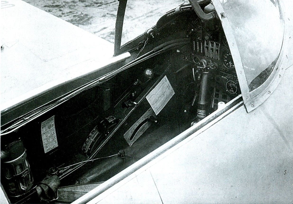 He-100-cockpit-