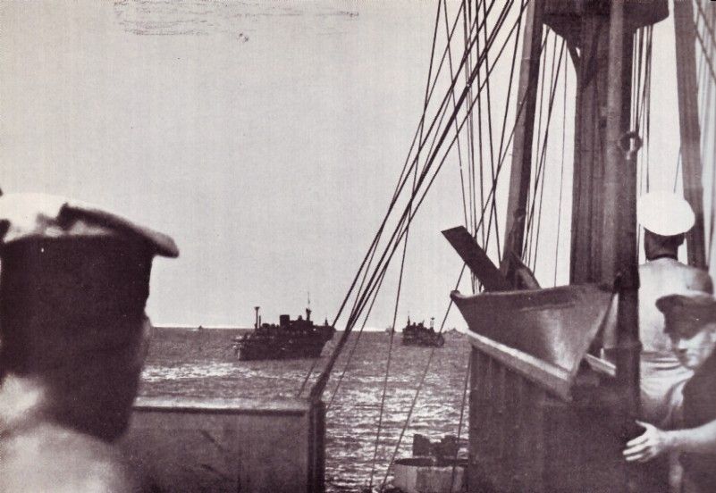 HMAS Kanimbla & HMAS Manoora