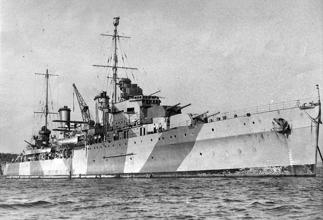HMAS Sydney II  light cruiser, 1941 (2)