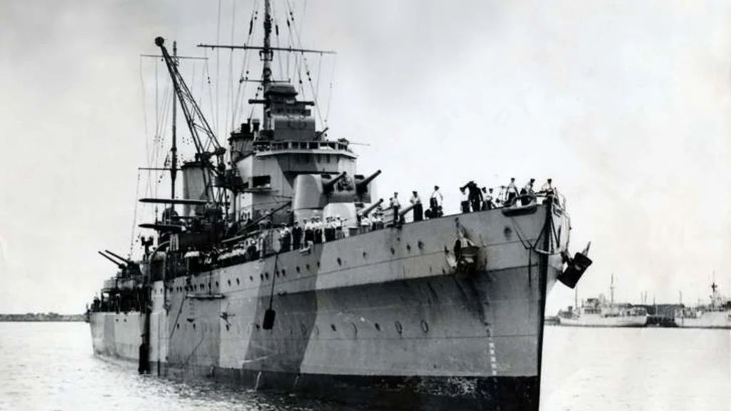HMAS Sydney II light cruiser, 1941 (3)