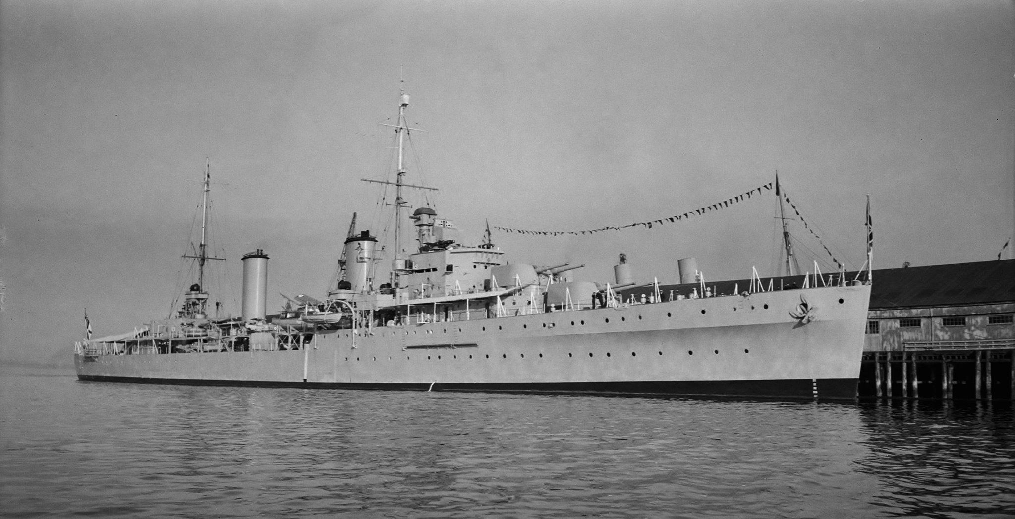 HMS Apollo (later HMAS Hobart (D63)) light cruiser, 1936