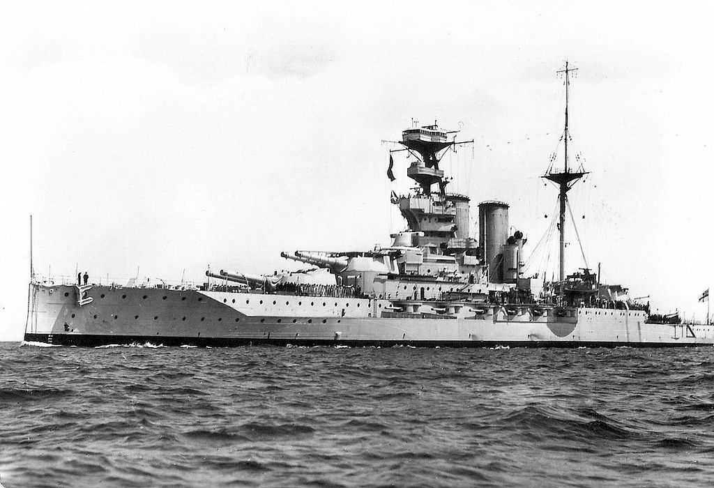 HMS Barham, a Queen Elizabeth-class battleship (2)