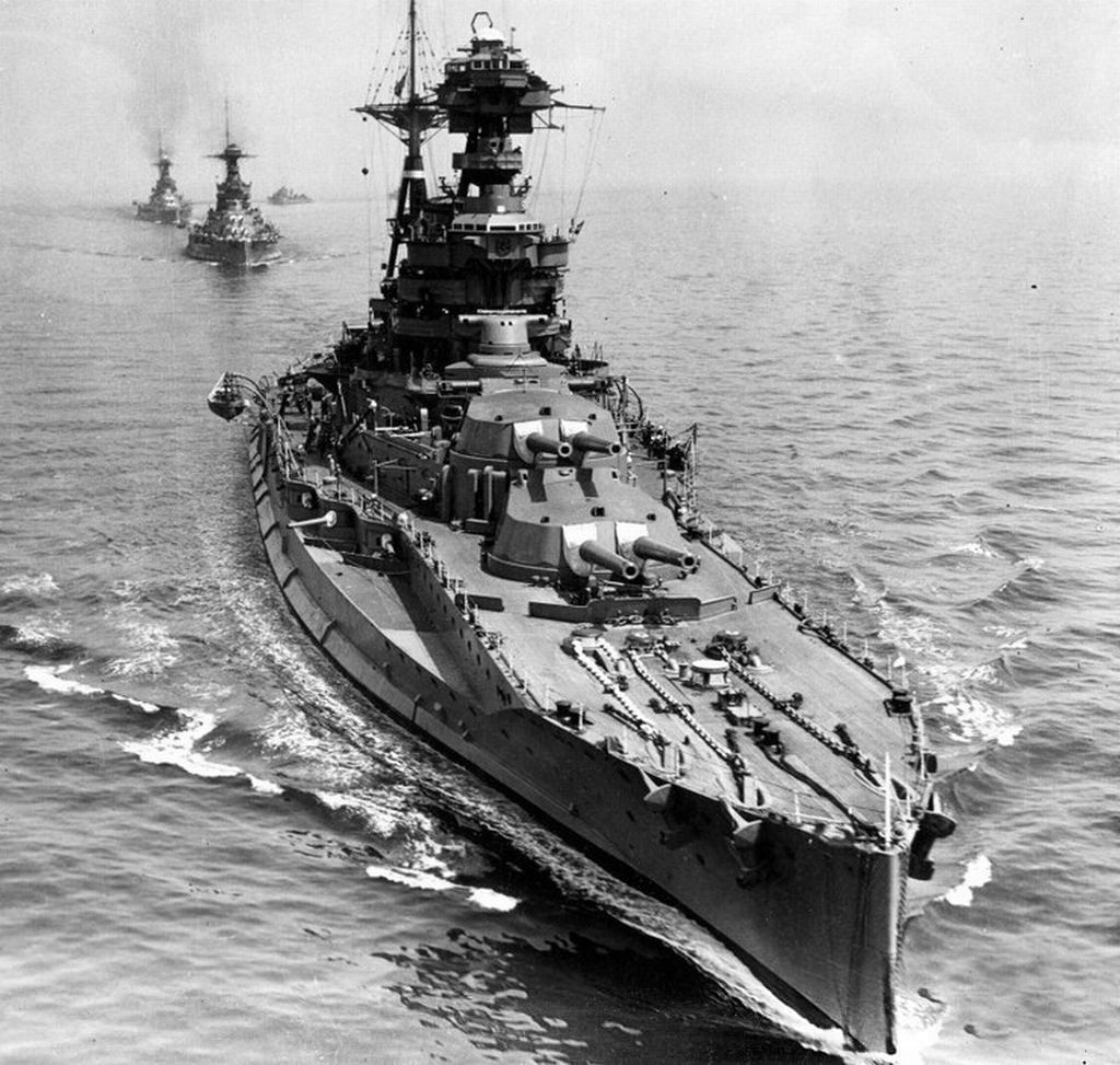 HMS Barham, a Queen Elizabeth-class battleship (3)