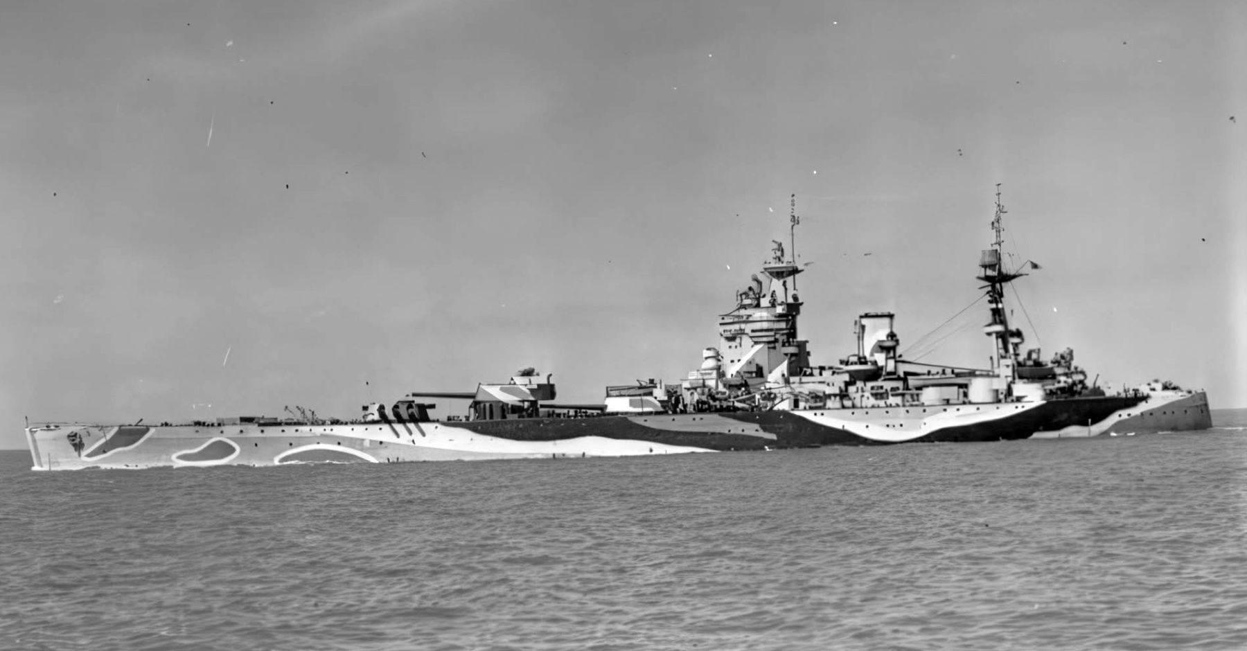 HMS Rodney camouflaged (2)