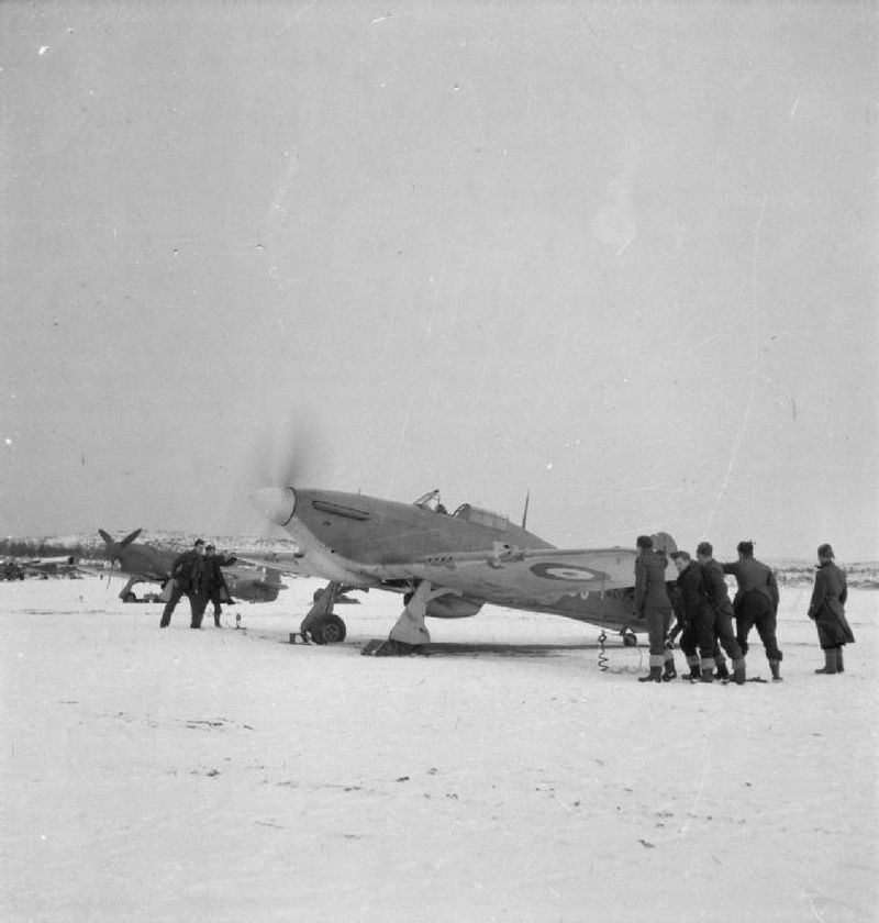Hurricane Mk.IIbTrop, RAF 151 Wing, no.81 Squadron,  FU56, Z4017, Vaenga, USSR, 1941
