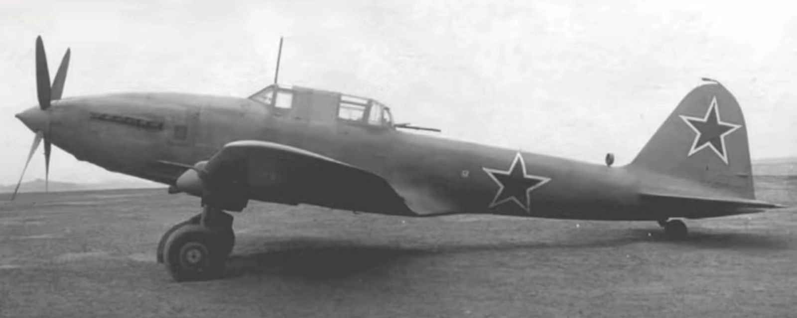 Ilyushin Il-8, 1944 (1)