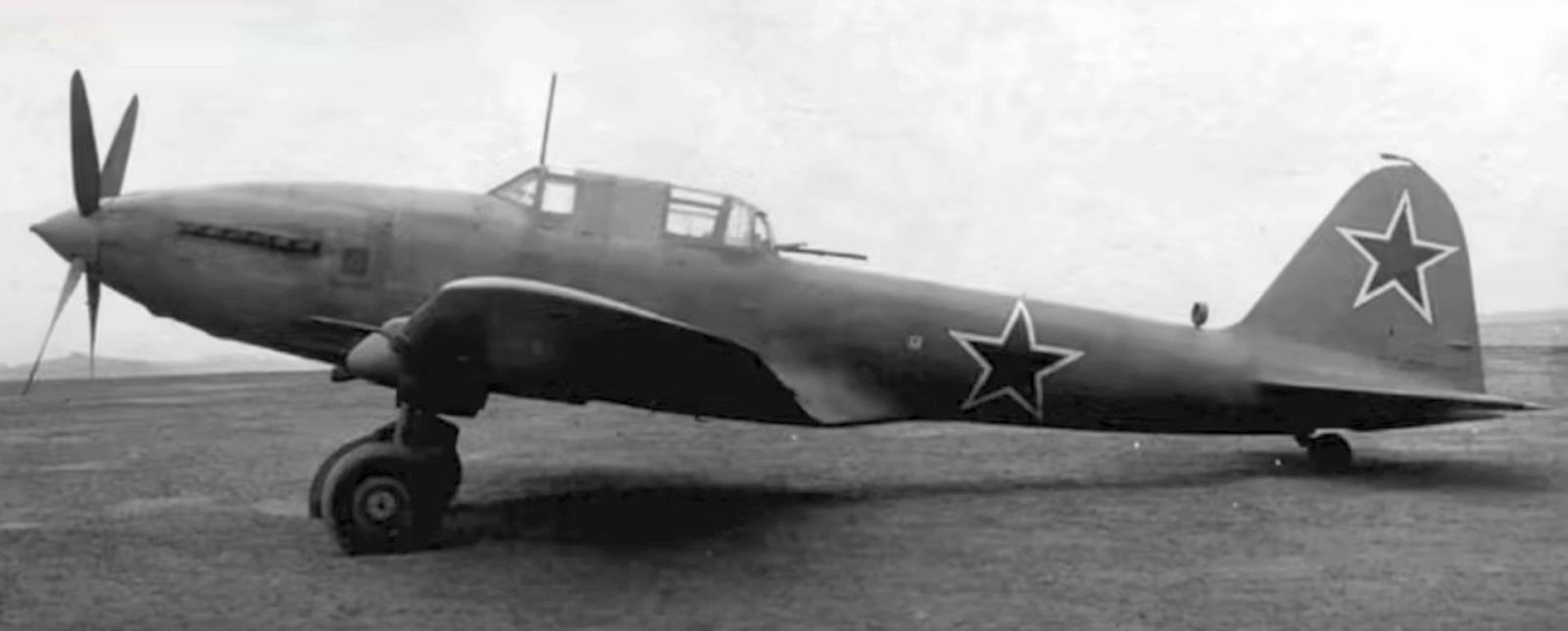 Ilyushin Il-8, 1944 (3)