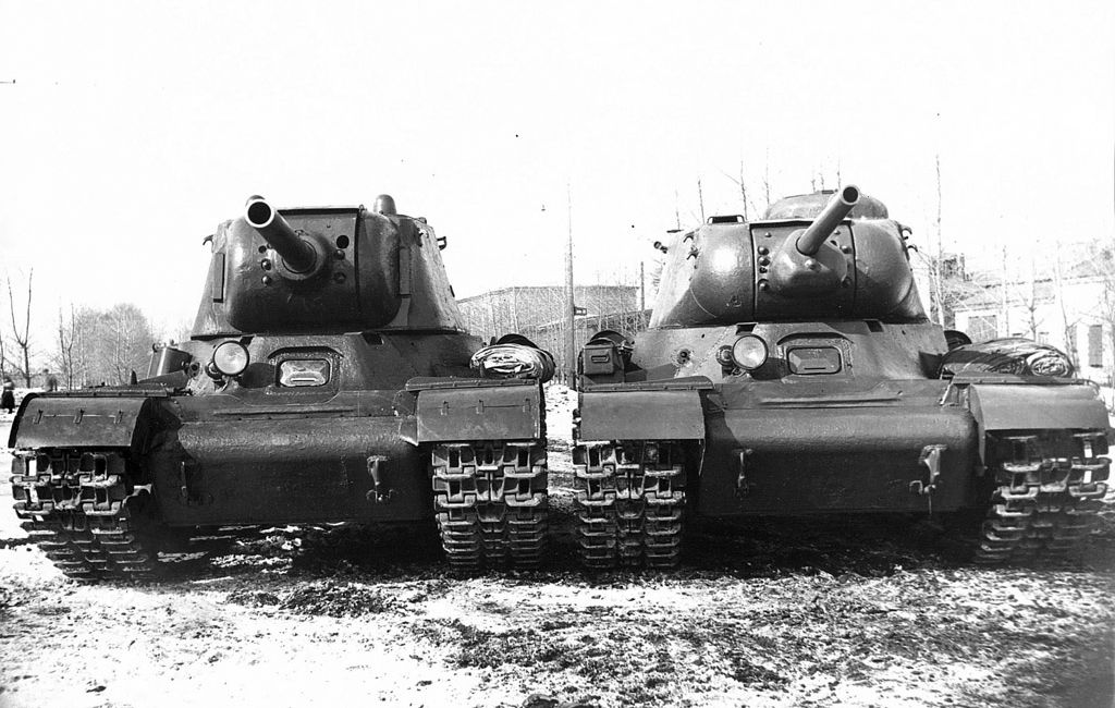 IS-2 and IS-1 heavy tanks, Chelyabinsk factory, 1943, front view