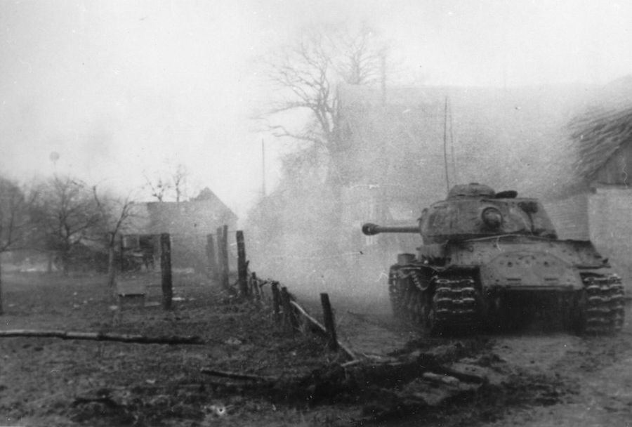 IS-2 heavy tank of the Polish 1st Army 1945