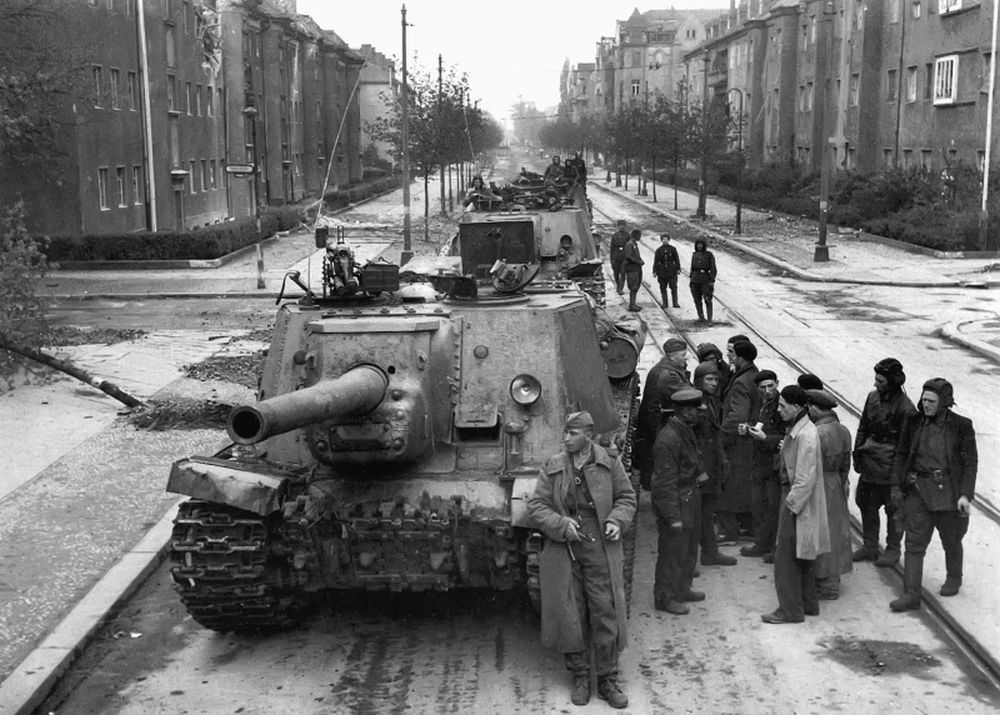 ISU-122, Berlin, 1945