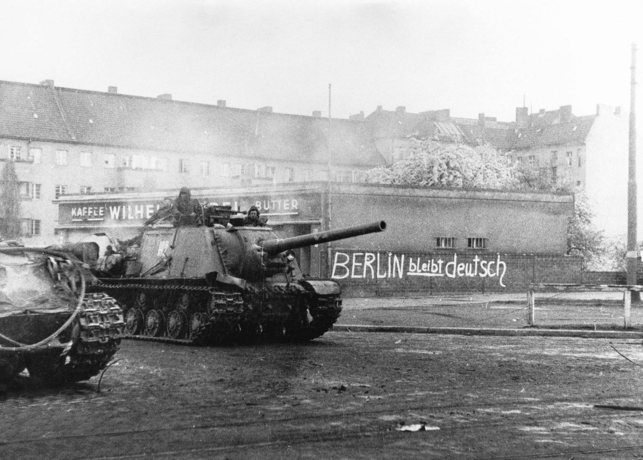 ISU-122, Berlin, 1945