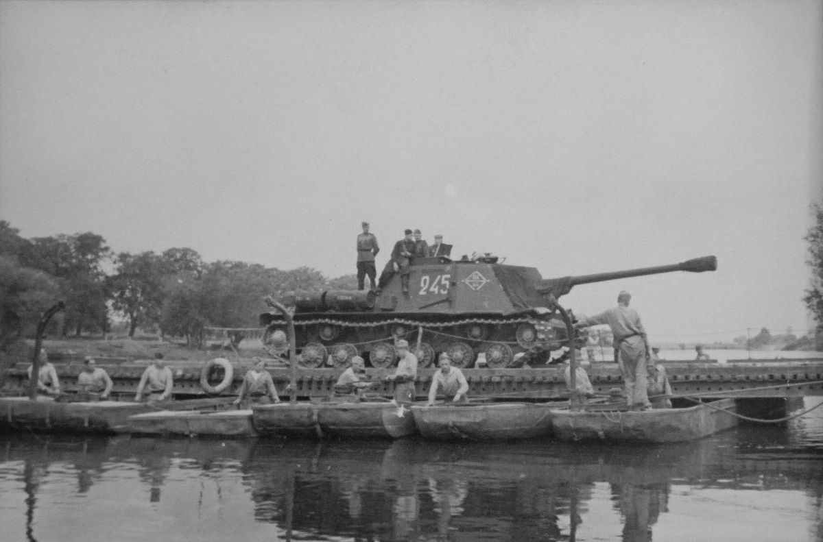 ISU-122S,  399 GTSAP, Germany,  1945