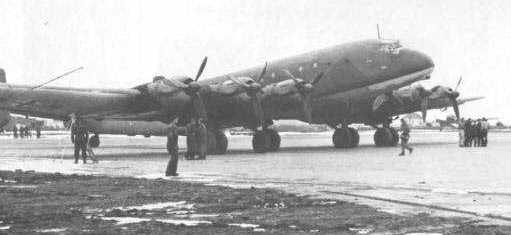 JU 390 on the runway