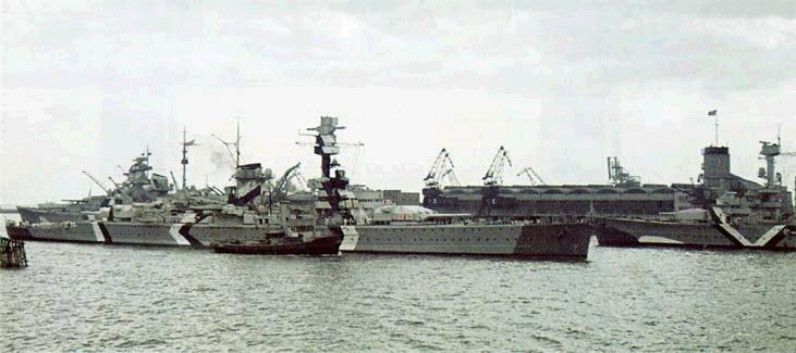 Kriegsmarine ships in harbour