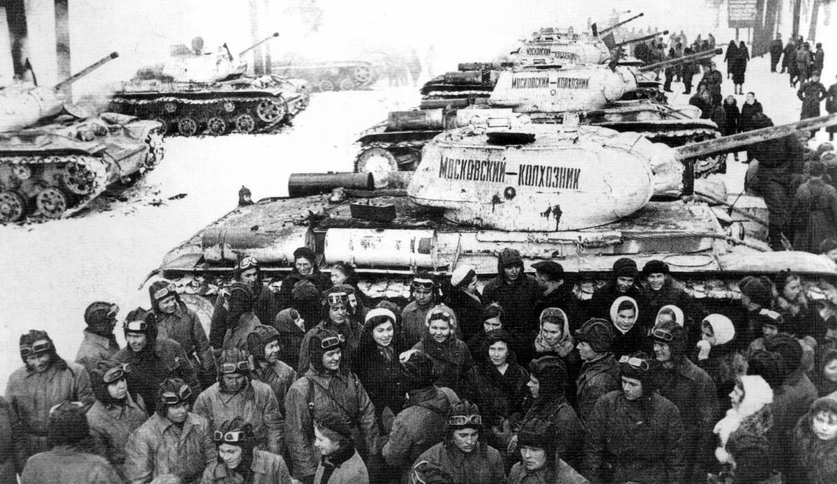 KV-1S heavy tanks ,1942