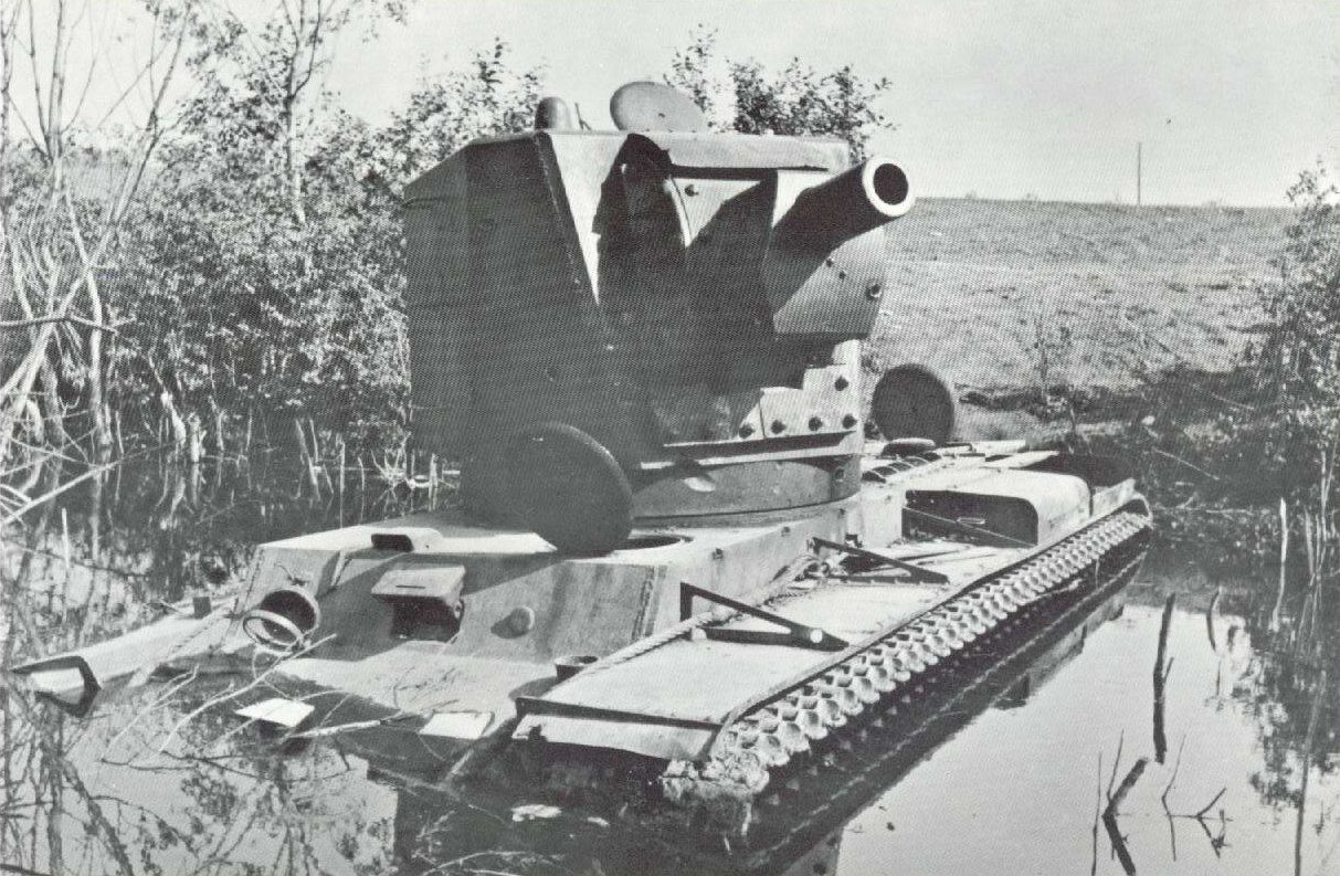 KV-2, an early production tank,  1941 (2)