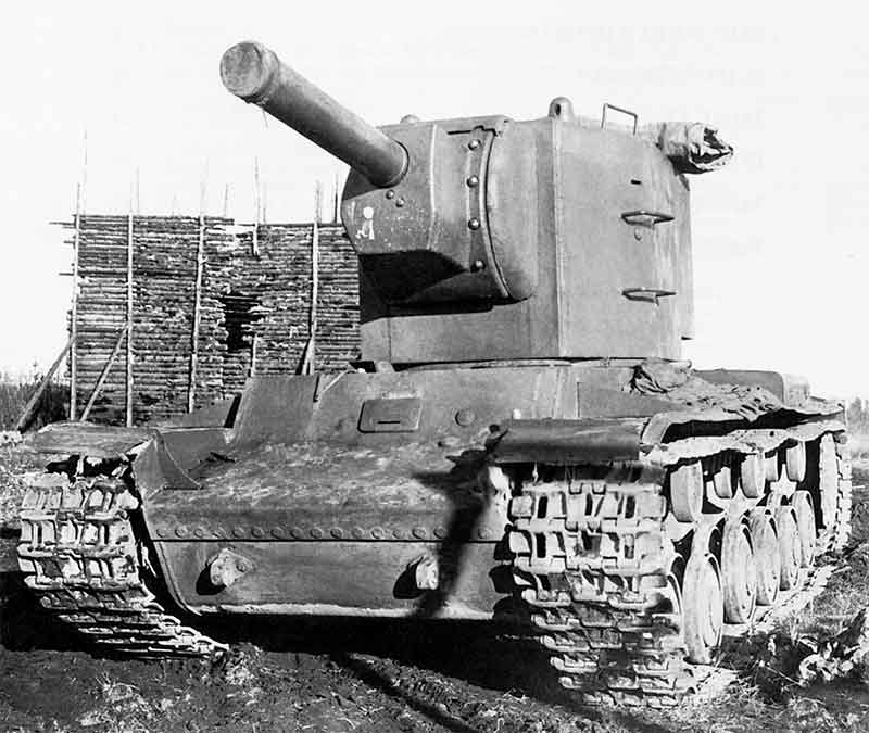 KV-2 U-7 heavy tank 1940, the general view