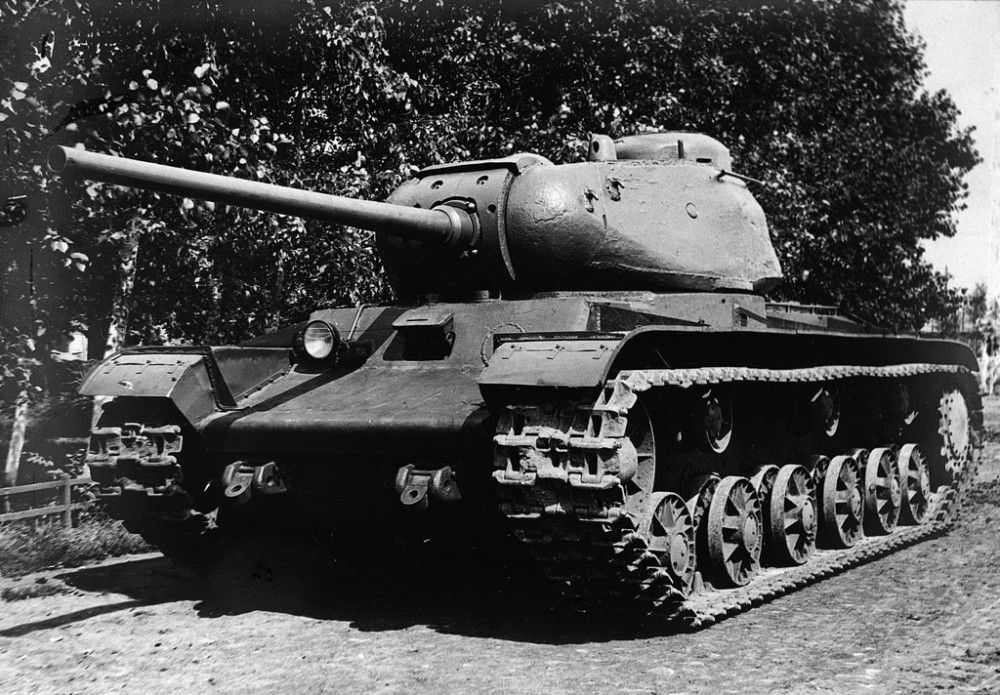 KV-85 heavy tank, Summer 1943, the general view
