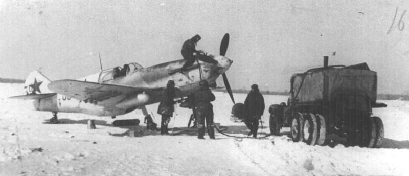 LaGG-3 255 GIAP, refueling,  1942