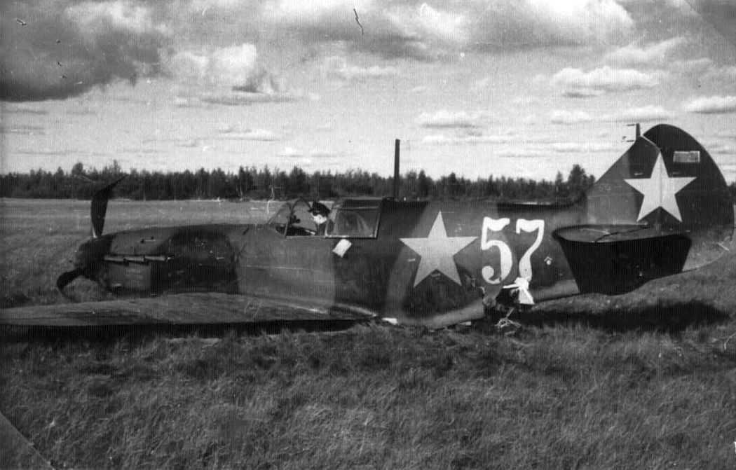 LaGG-3 35 serie,  "White 57", 524 IAP, 1942 (1)