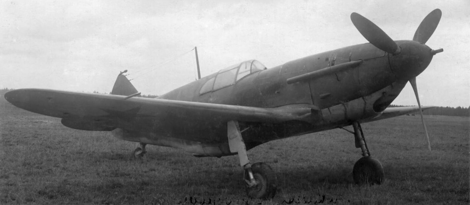 LaGG-3  no.31219-7 with the 37mm 11-P cannon OKB-16 trials, 1942