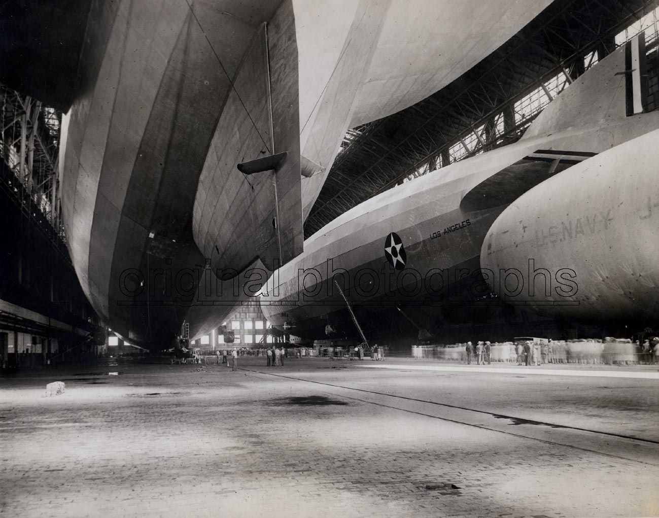 lakehurst_graf_zeppelin_los_angeles_blimp