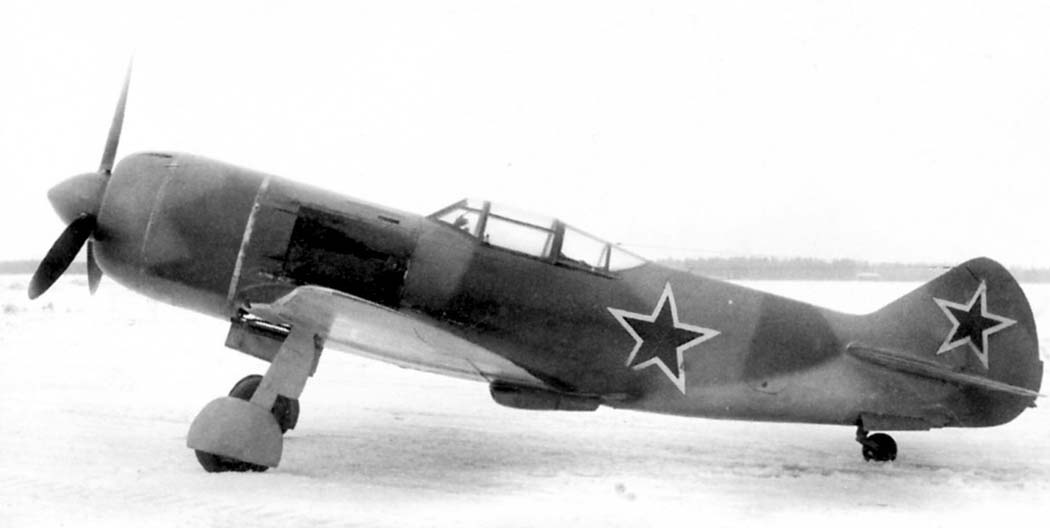 Lavochkin La-7 prototype, 1944 (1)