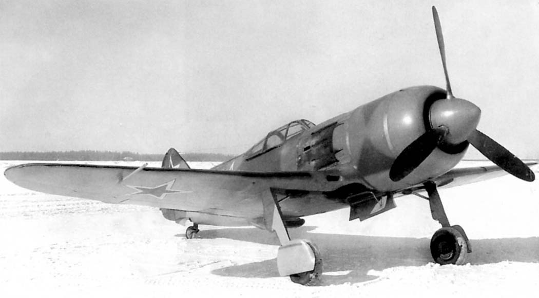 Lavochkin La-7 prototype, 1944 (2)