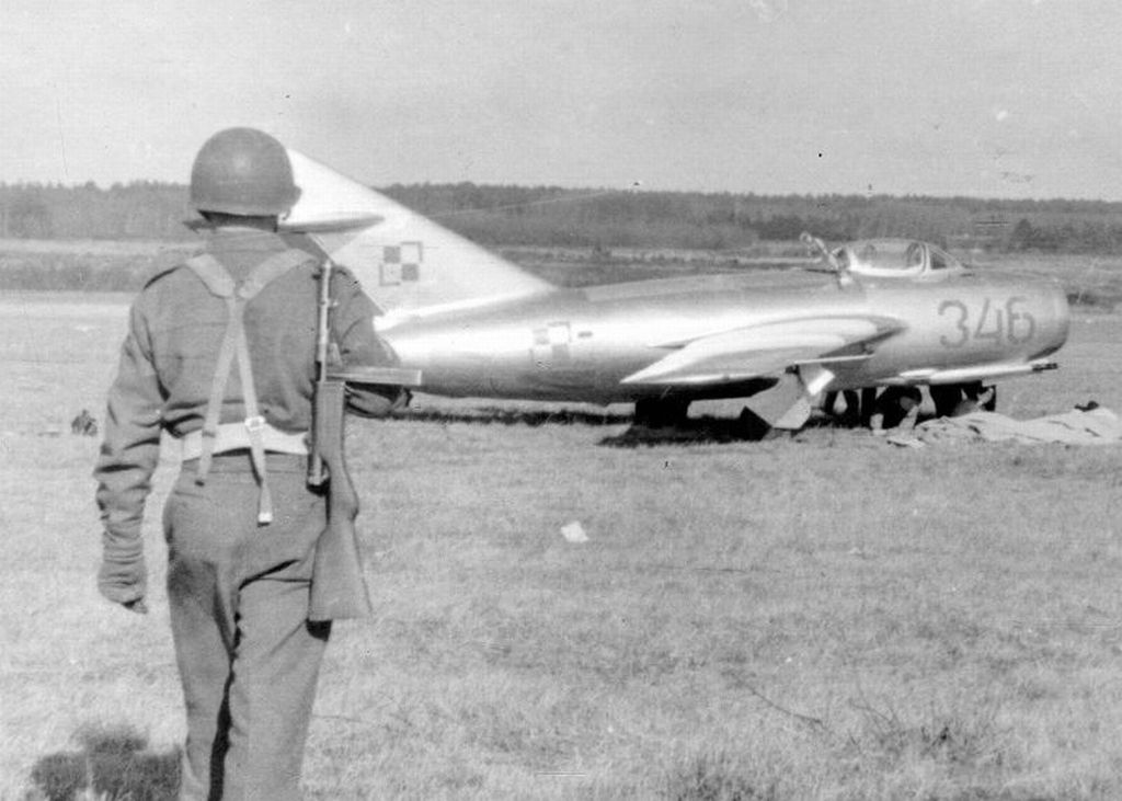 Lim-2 (MiG-15Bis) Polish AF Bornholm March 1953 (2)