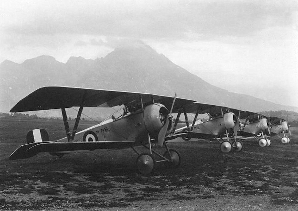 Lined up Nieuport 17s, Italian AF. The closest one is no. Ni.3632