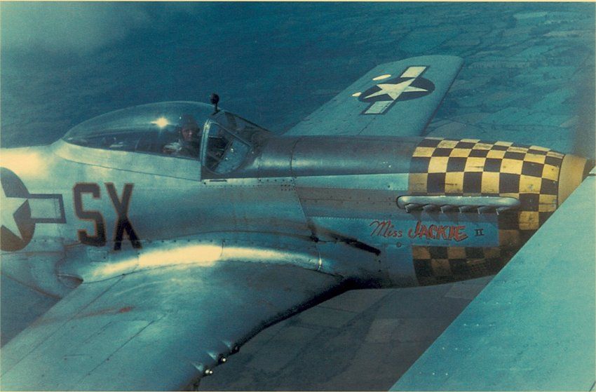Lt.  Lindsay W Grove, 353 FG. P-51D #44-14963.jpg